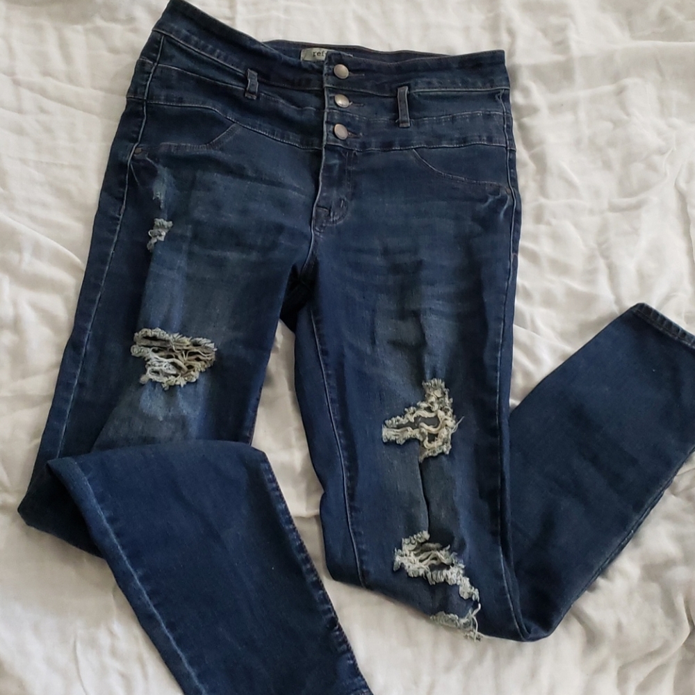 Distressed Refuge Jeans
